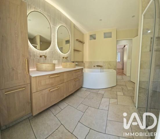 Maison à vendre 6 pièces 129 m² Saint-Gence
