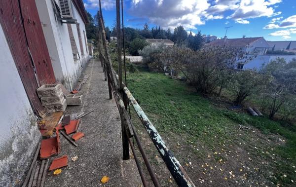 Vente Villa Proche centre à rénover Saint-gilles   