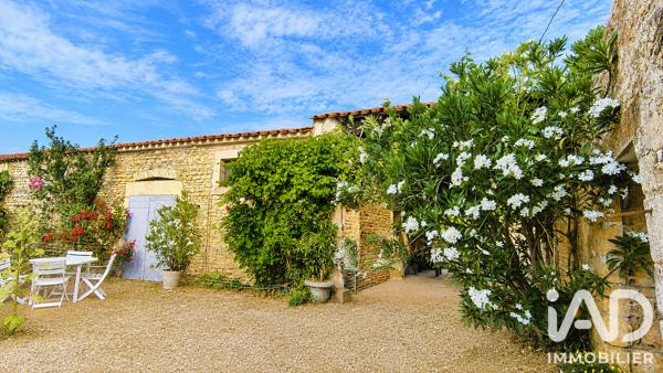 Maison à vendre 5 pièces 114 m² Saint-Pierre-le-Vieux