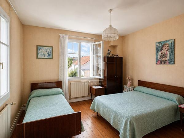 MAISON DE VILLE ROYANNAISE - PROCHE commerces et plages