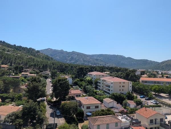 Appartement
         4 pièces
        - 70 m² 195 000 € *