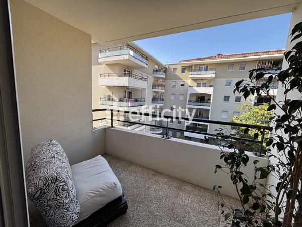 Appartement
         2 pièces
        - 39 m² Exclusivité 129 500 € *