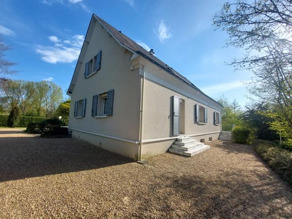 MAISON BOURGEOISE SUR SAINTE MAURE DE TOURAINE