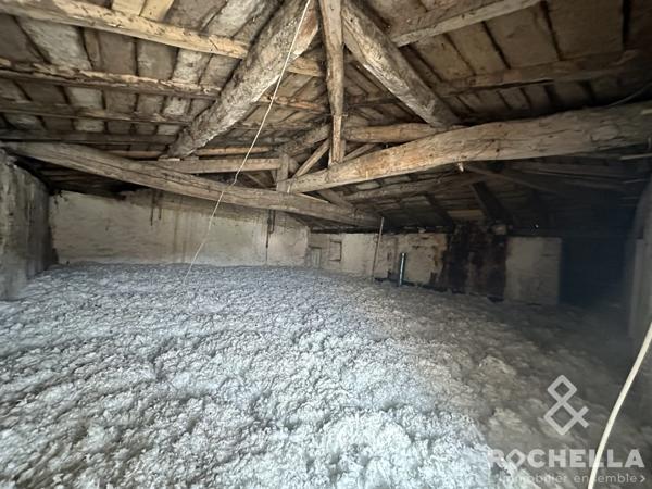 Maison ancienne, centre village