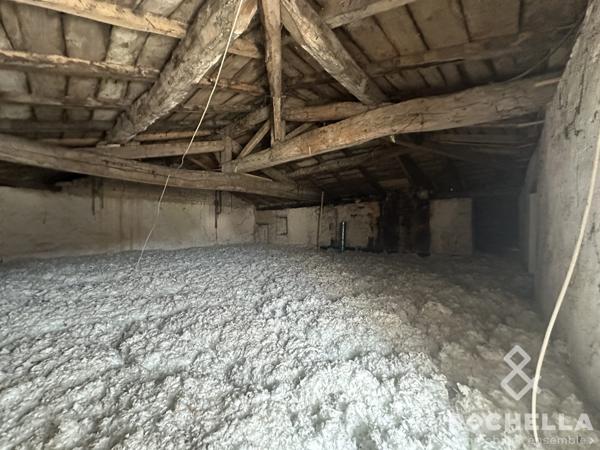 Maison ancienne, centre village