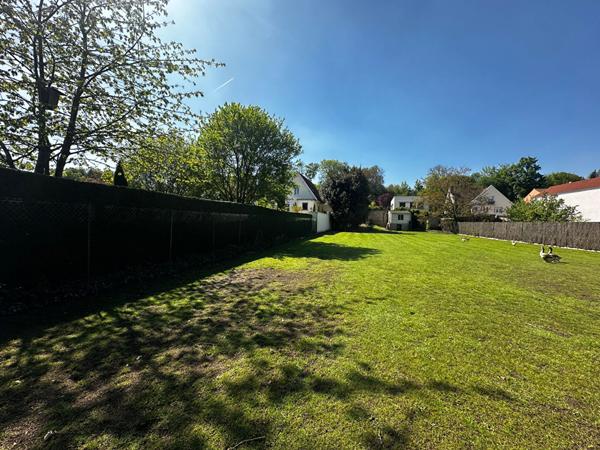 Terrain Constructible Amiens 1242 m²