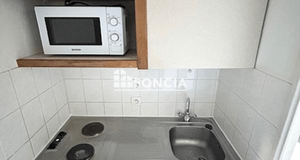Location Studio meublé 18.3 m² - Saint-étienne 42000