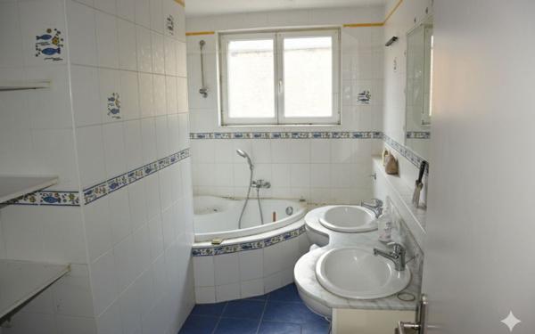Appartement à vendre    6 pièces • 120 m2 Uckange