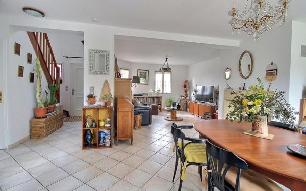 Maison à vendre    6 pièces • 151,63 m2 Saint-Michel-sur-Orge