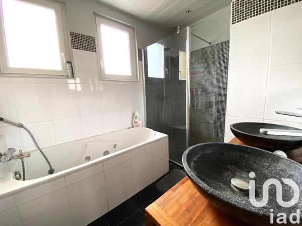 Maison 7 pièces de 143 m² à Loches (37600)