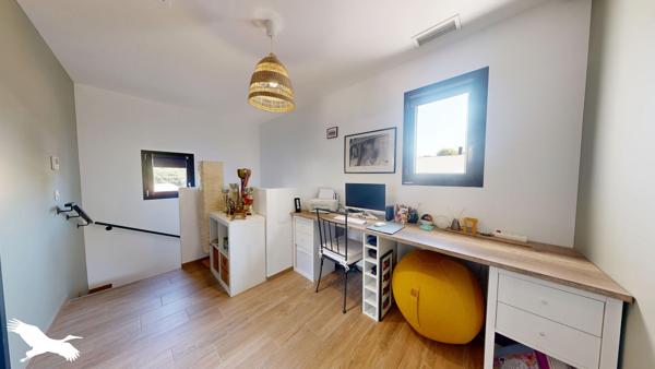 Maison à vendre 850 000 € Aubagne 5 p 143 m² DPE A