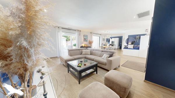 Maison à vendre 850 000 € Aubagne 5 p 143 m² DPE A