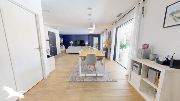 Maison à vendre 850 000 € Aubagne 5 p 143 m² DPE A