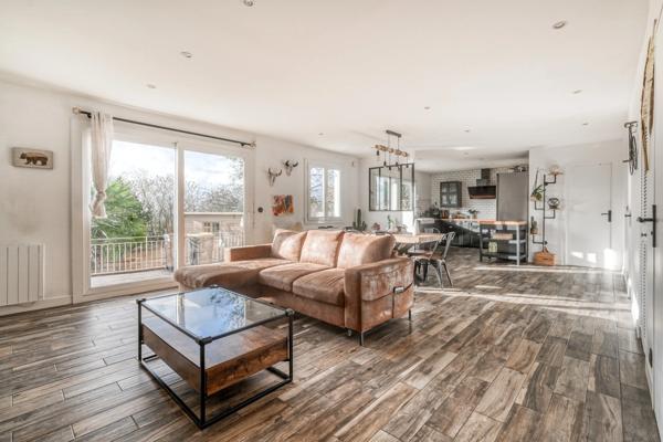 Christophe Michaudelle – CAPIFRANCE - vous propose proche de Saint Mard : maison indépendante - 4P - 85 m² - 2 chambres - 1 pièce d'eau - buanderie - 1 dépendance (54 m²) beau jardin