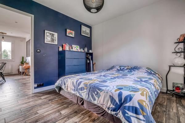 Christophe Michaudelle – CAPIFRANCE - vous propose proche de Saint Mard : maison indépendante - 4P - 85 m² - 2 chambres - 1 pièce d'eau - buanderie - 1 dépendance (54 m²) beau jardin