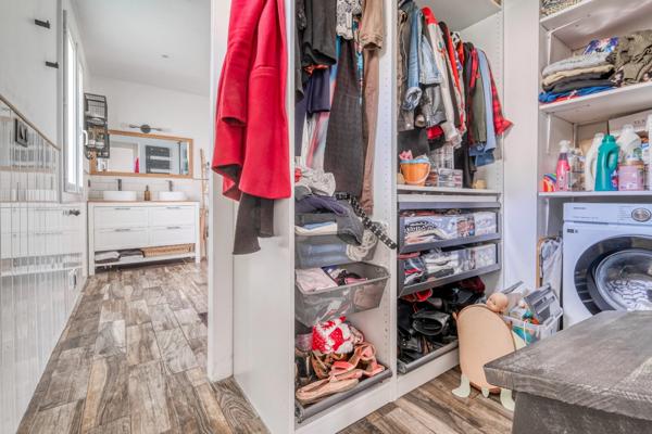Christophe Michaudelle – CAPIFRANCE - vous propose proche de Saint Mard : maison indépendante - 4P - 85 m² - 2 chambres - 1 pièce d'eau - buanderie - 1 dépendance (54 m²) beau jardin