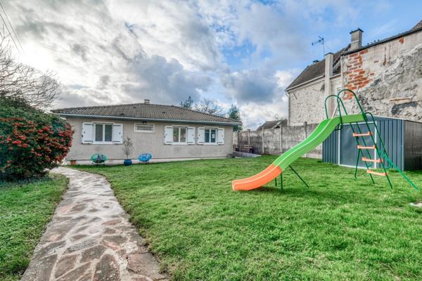 Christophe Michaudelle – CAPIFRANCE - vous propose proche de Saint Mard : maison indépendante - 4P - 85 m² - 2 chambres - 1 pièce d'eau - buanderie - 1 dépendance (54 m²) beau jardin