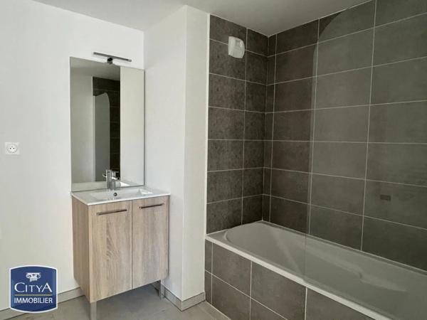 Appartement à louer 3 pièces 67.9m²