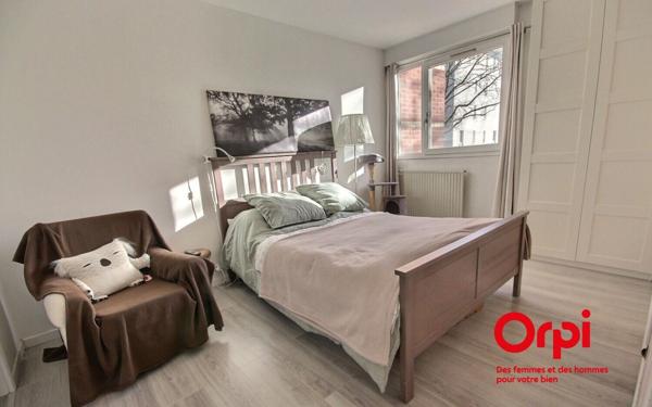 Appartement à vendre    4 pièces • 82,74 m2 Guyancourt