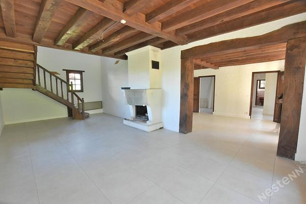 A vendre maison familiale vie de plain-pied avec double garage et grand terrain !