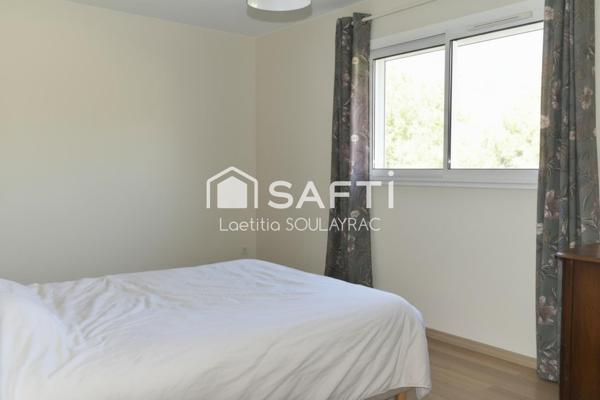 Grande villa de 204 m² avec piscine à Castres.