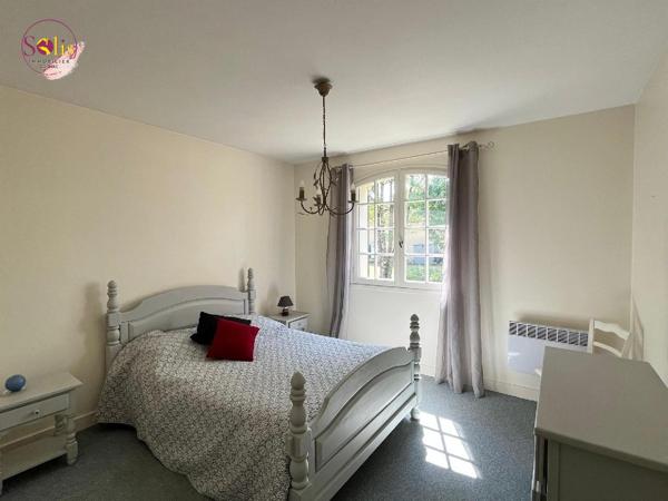 Pavillon avec 4 chambres sur 3 700 m² de jardin ! Ne ...