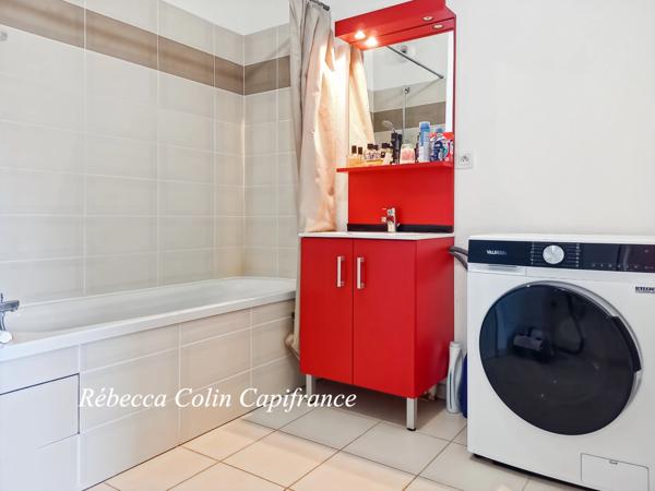 Appartement T2 avec balcon et place de parking