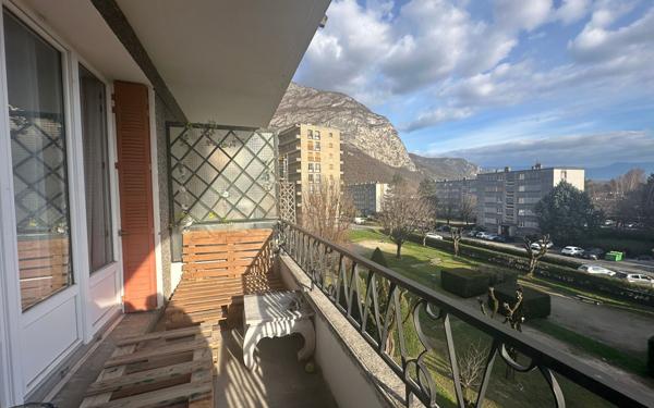 Appartement à vendre    3 pièces • 71,48 m2 Saint-Égrève