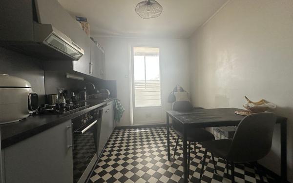 Appartement à vendre    3 pièces • 71,48 m2 Saint-Égrève