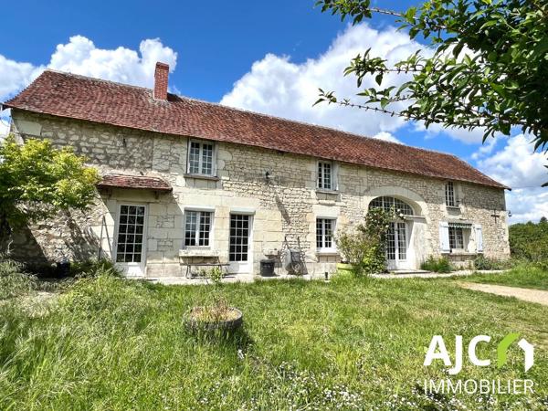 Sainte-Maure-de-Touraine (37800) Belle maison en pierres