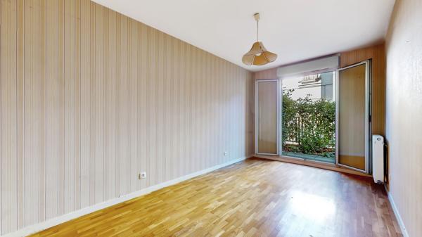 Villeurbanne (69100) VILLEURBANNE RUE MILLON, APPARTEMENT 98 m² en RDJ avec CAVE + GARAGE
