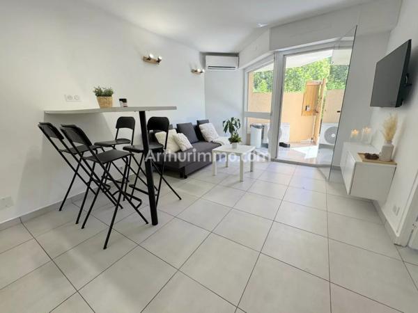 Vente                                                      Appartement
                        
                     2 pièces                      32 m2                     à Sainte-Maxime