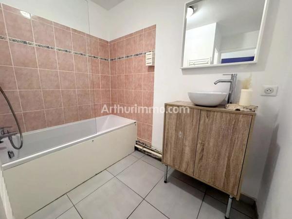 Vente                                                      Appartement
                        
                     2 pièces                      32 m2                     à Sainte-Maxime