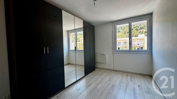 Appartement F4 à vendre  4 pièces - 90,82 m2 LA GARDE - 83