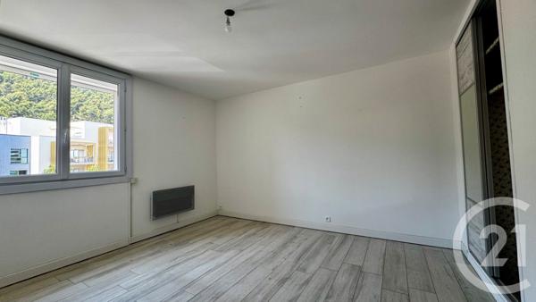 Appartement F4 à vendre  4 pièces - 90,82 m2 LA GARDE - 83