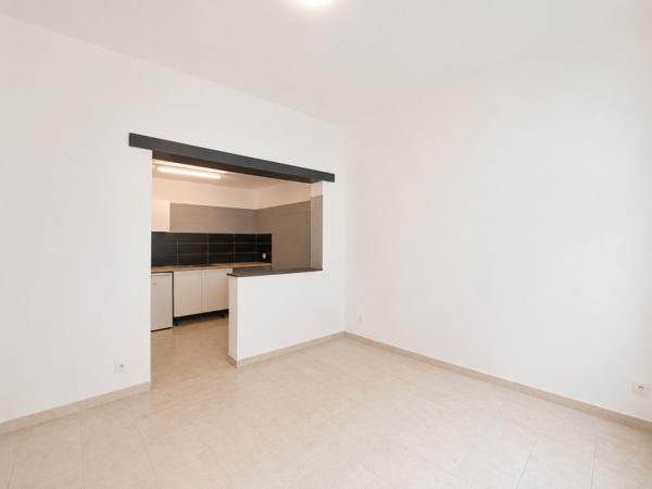 Immeuble 80 m² 2 etage(s)