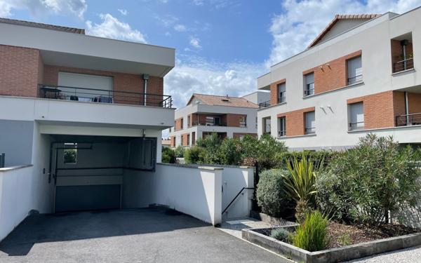 Stationnement à louer    20 m2 Toulouse