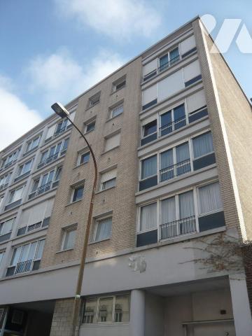 Exclusivité appartement type IV en parfait état rue Carnot avec garage et cave.