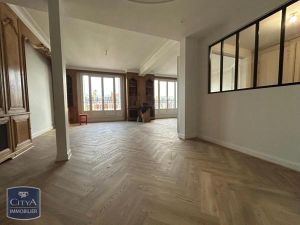 Appartement à louer 5 pièces 137.3m²