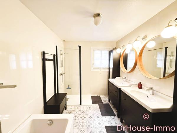 Maison à vendre 8 pièces de 151 m²