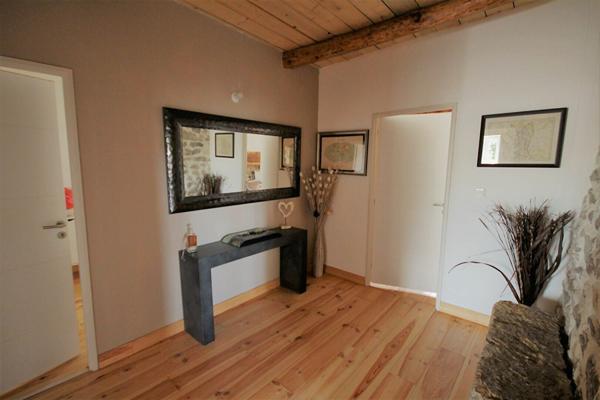 Maison à vendre    5 pièces •  Berrias-et-Casteljau