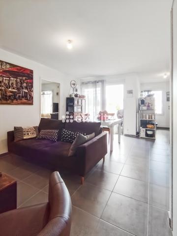 Appartement
         3 pièces
        - 62 m² Exclusivité 250 000 € *