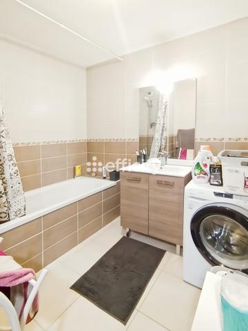 Appartement
         3 pièces
        - 62 m² Exclusivité 250 000 € *