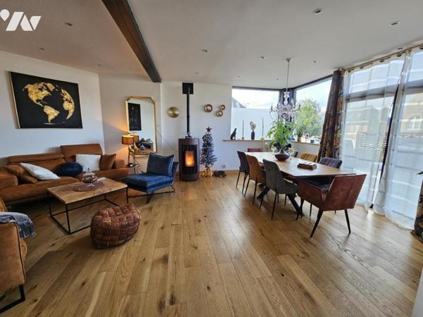 Proche centre ville et mer dans petite copropriété, magnifique appartement avec espaces extérieurs 