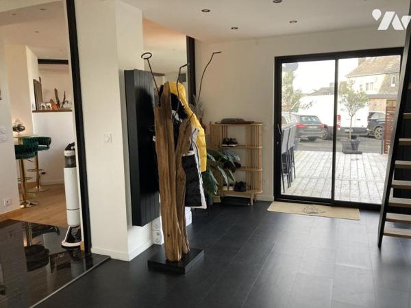 Proche centre ville et mer dans petite copropriété, magnifique appartement avec espaces extérieurs 