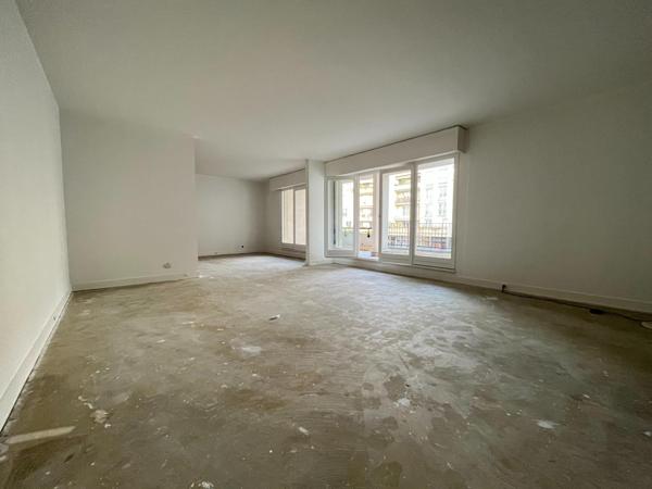 Grande terrasse, calme, centre-ville et RER de Chatou 6' à pied