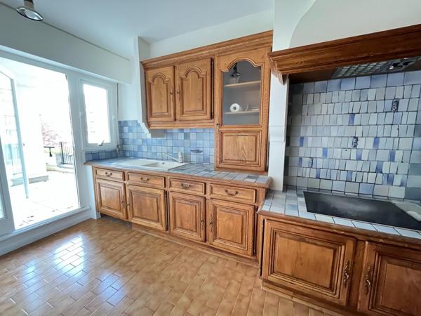 Grande terrasse, calme, centre-ville et RER de Chatou 6' à pied