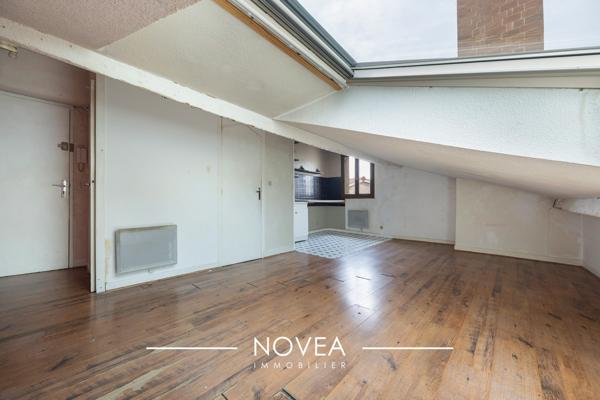 Charmant studio mansardé au cœur des Pentes de la Croix-Rousse