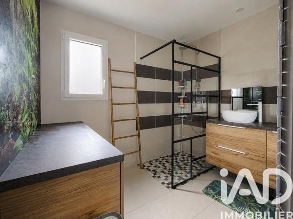 Maison à vendre 5 pièces 143,12 m² Sèvres-Anxaumont
