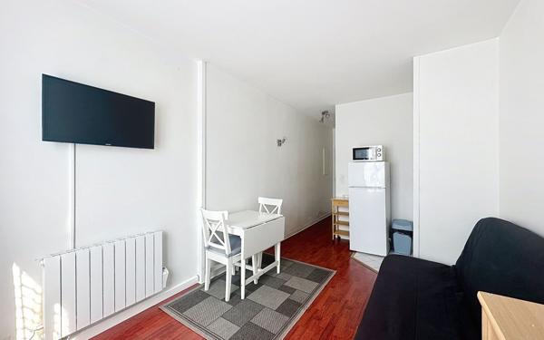 Appartement à louer    1 pièce •  Saint-Maurice